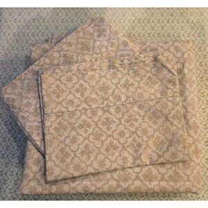 Queen Flat Sheet With 2 Matching Pillowcases